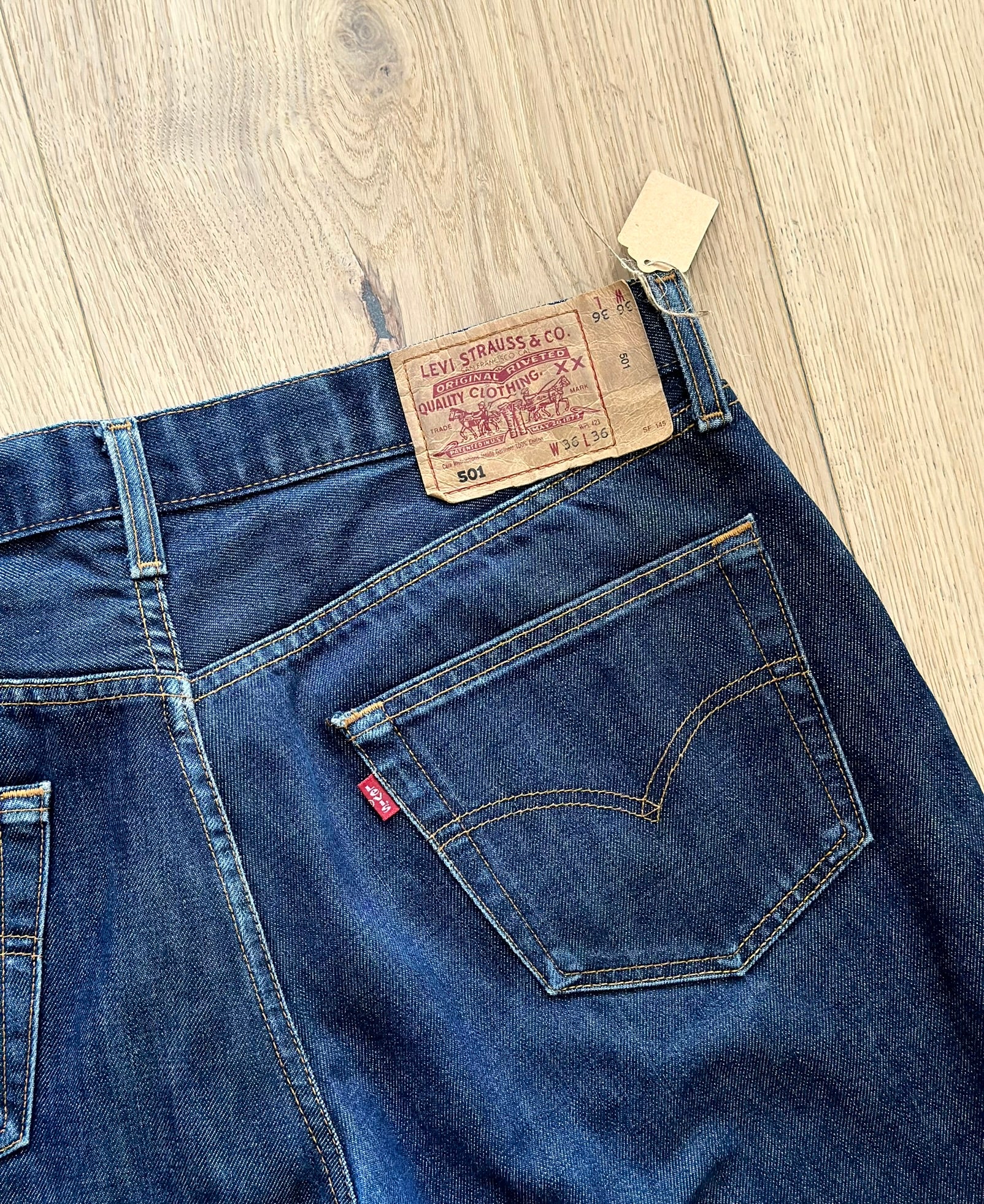 Vintage Y2K Levi's 501 Dark Wash Jeans Back Pocket