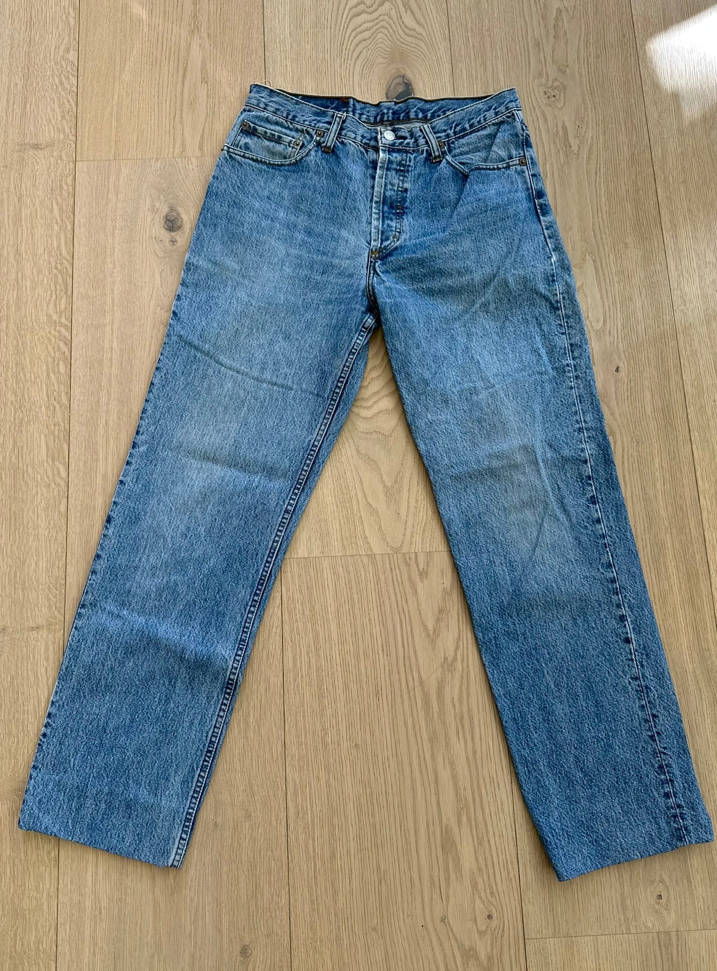 Vintage Y2K Levi's 501 Medium Wash Jeans Full Length