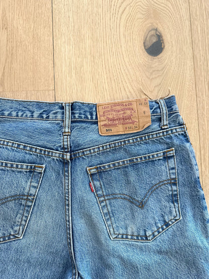 Vintage Y2K Levi's 501 Medium Wash Jeans Tag